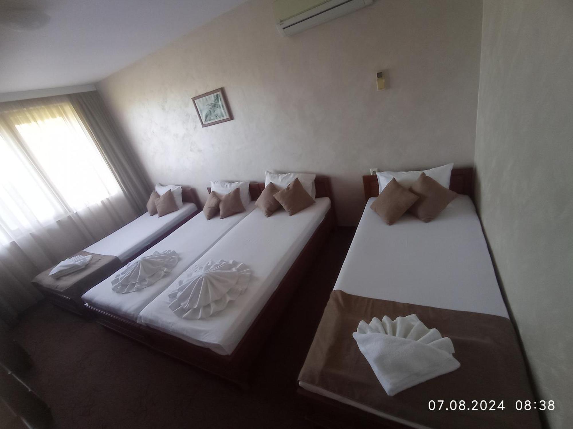 Villa Dechkoni Kavarna Esterno foto